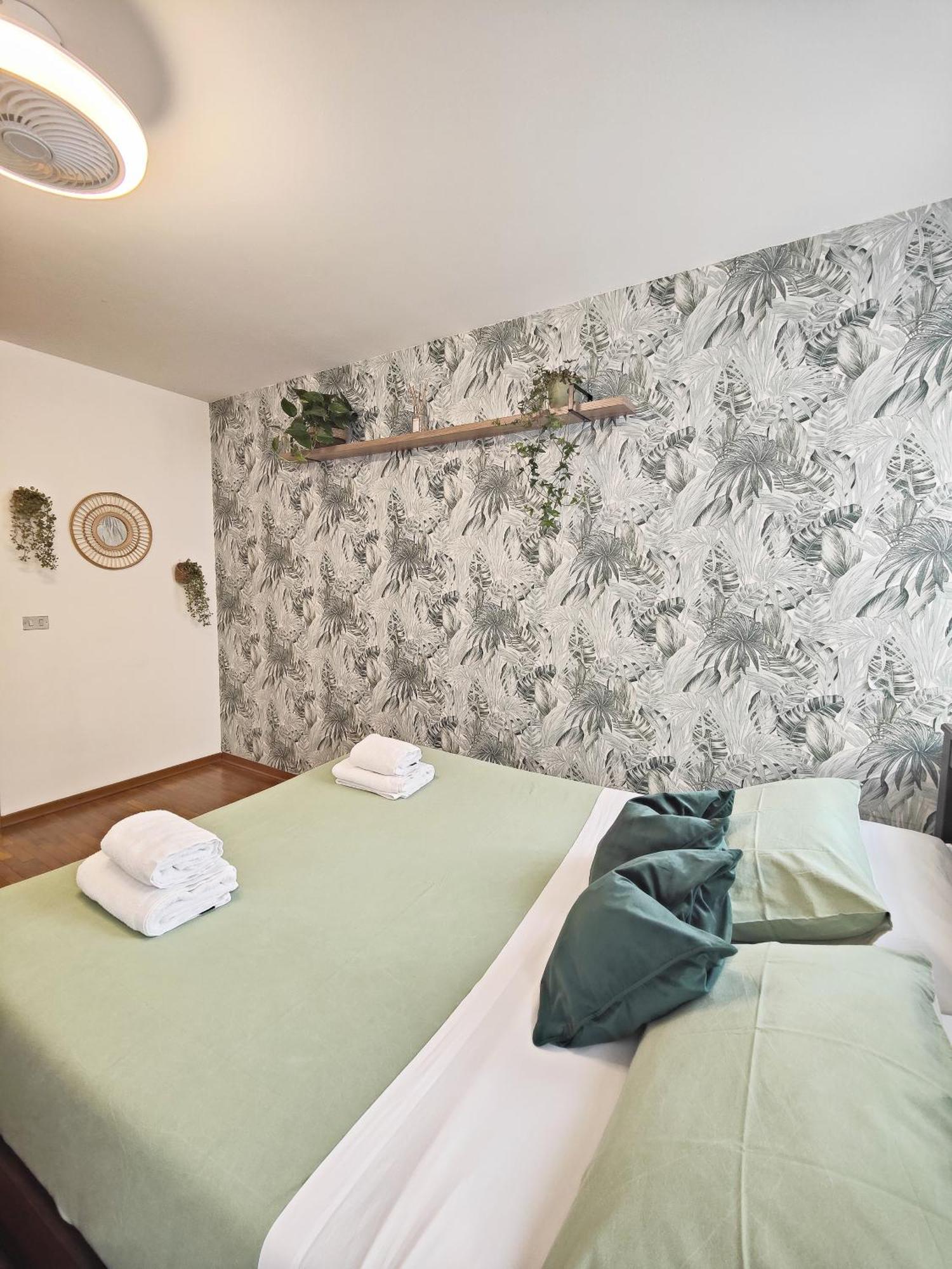 Le Case Di Sara Parking And Two Rooms In The Historic Center Удине Экстерьер фото